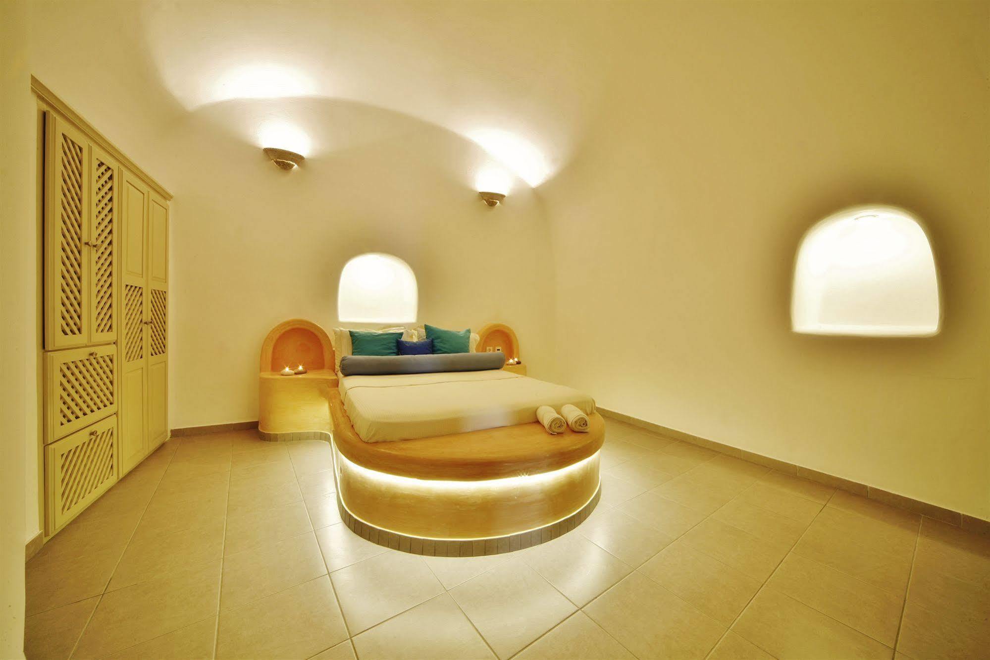 Chroma Suites Oia Exterior foto