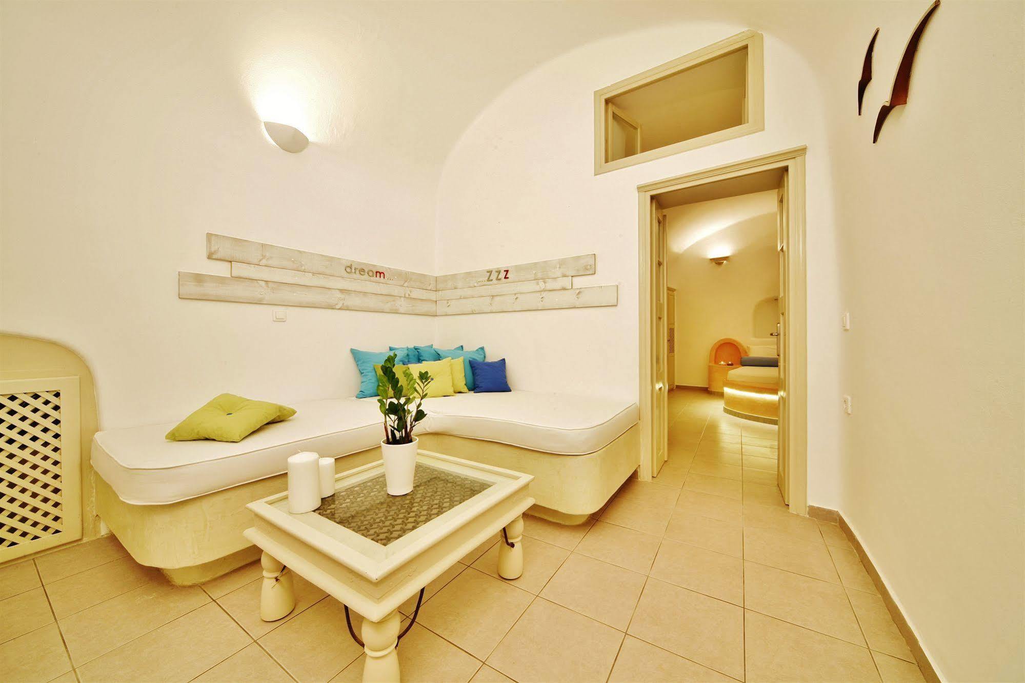 Chroma Suites Oia Exterior foto