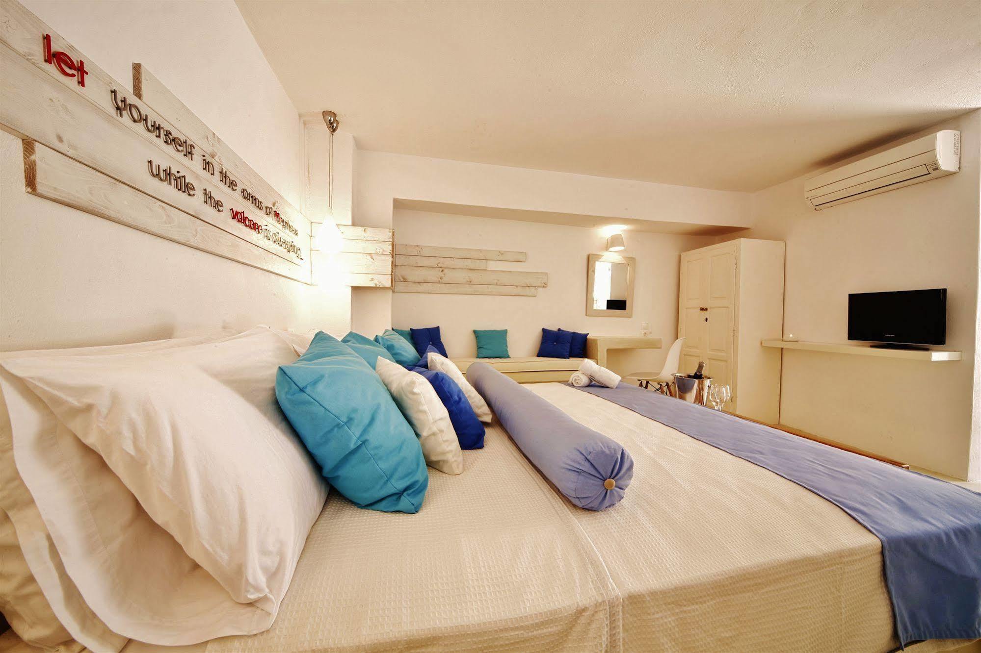 Chroma Suites Oia Exterior foto