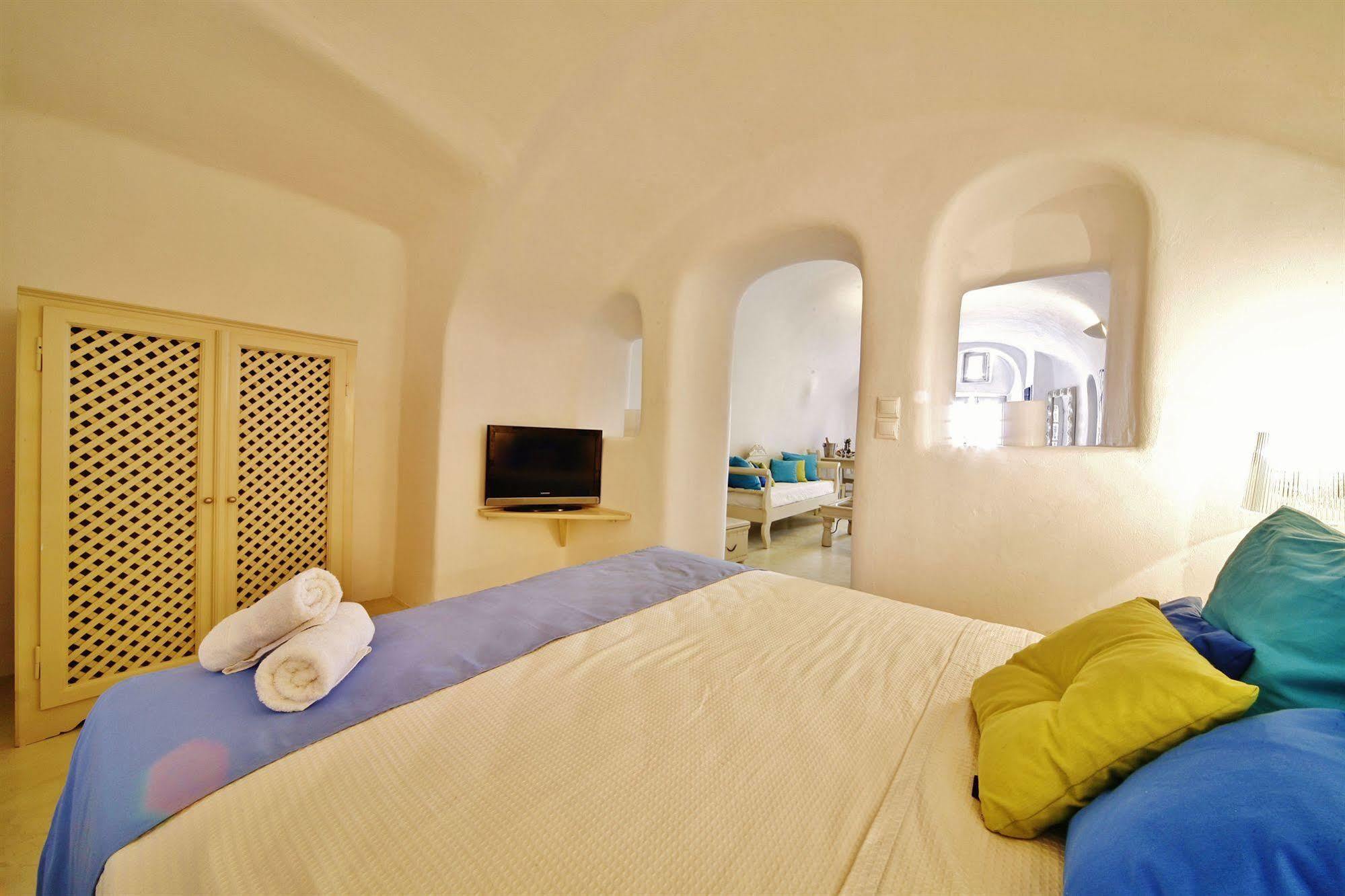 Chroma Suites Oia Exterior foto